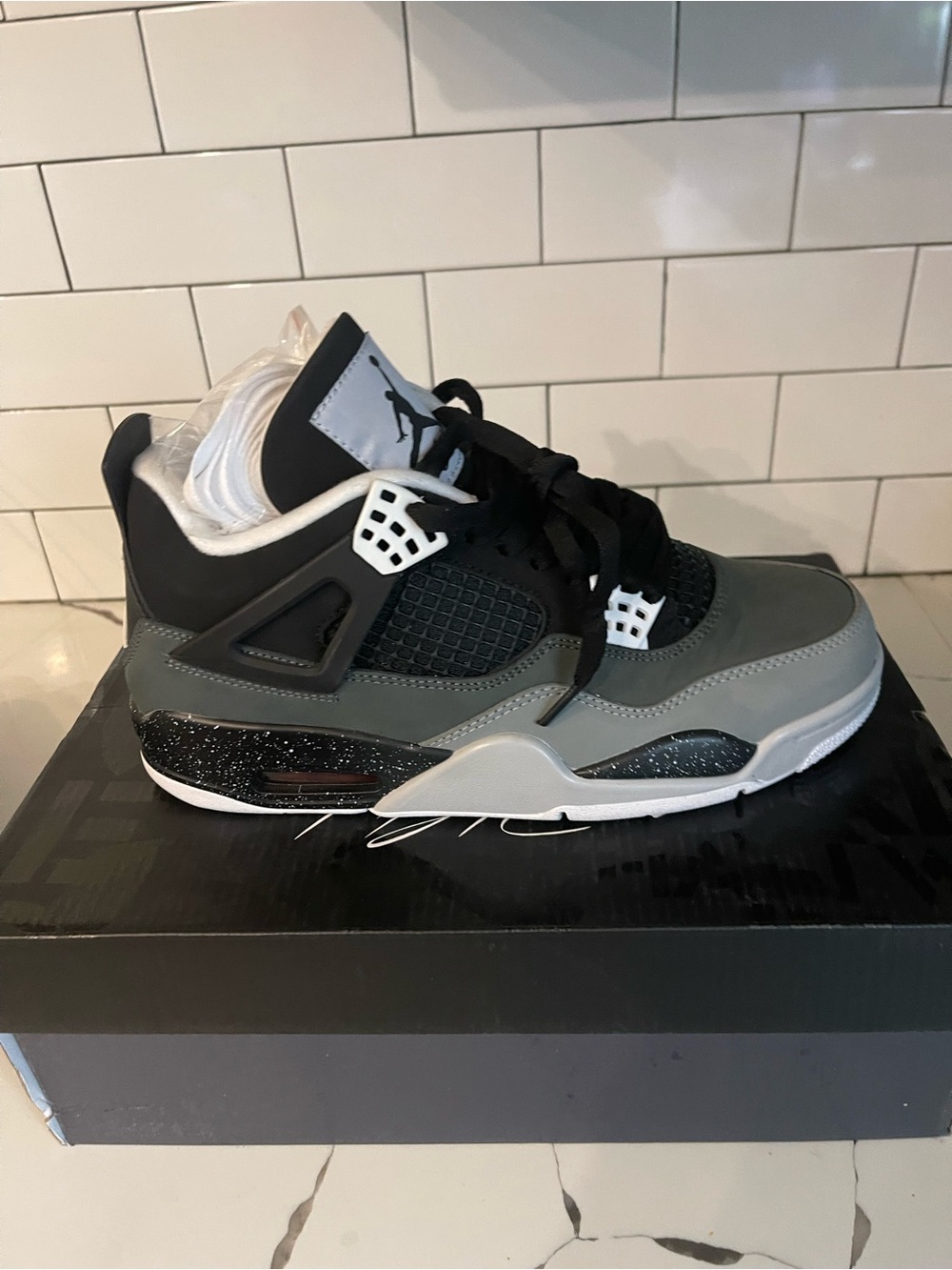 Mens Retro 4 Fear Size 7.5.